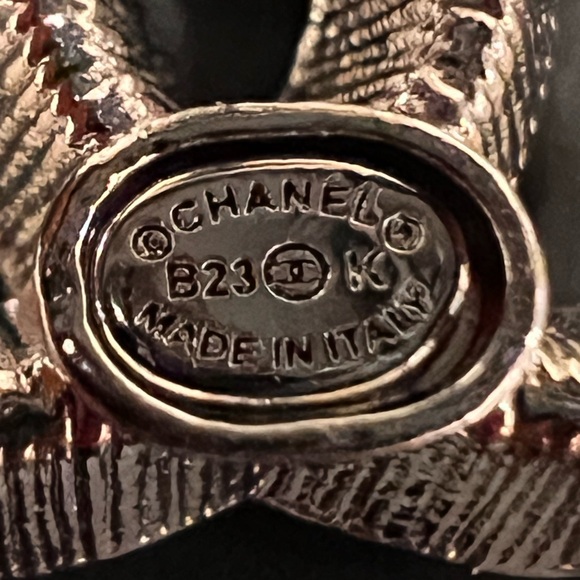 Chanel Interlocking CC Rhinestone’s Pierced - Picture 4 of 4